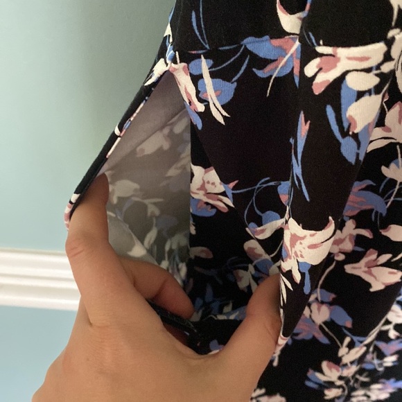 J Jill Dress Wearever Collection 2x 18-20 Floral Navy Bloom Short Sleeves EUC - Picture 5 of 5
